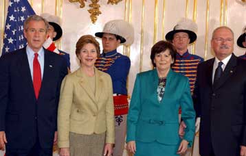 Ευρώπη και ΗΠΑ έχουν κοινό (διπλωματικό) σκοπό στο θέμα του Ιράν, λέει ο Μπους