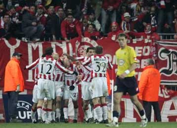 Στους «16» του Κυπέλλου UEFA ο Ολυμπιακός, αποκλείστηκε «λαβωμένος» ο Παναθηναϊκός