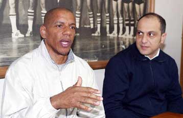 Απαγόρευση εισόδου για ένα μήνα στον πρόεδρο της ΚΑΕ Αρης, Διαμανίδη