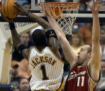 Πέμπτη σερί νίκη για τους Πέισερς με πρωταγωνιστή τον Στέφεν Τζάκσον