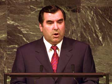 Καταγγελίες για νοθεία στις βουλευτικές εκλογές στο Τατζικιστάν και το Κιργιστάν