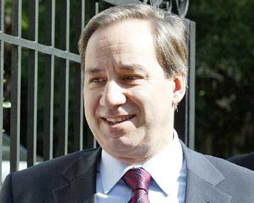 «Ατέλειες» στη χρηματοδότηση του ασφαλιστικού συστήματος παραδέχεται η κυβέρνηση