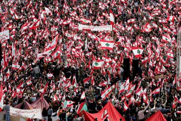 Παραιτήθηκε η κυβέρνηση του Λιβάνου, δύο εβδομάδες μετά τη δολοφονία Χαρίρι