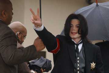 Ανοίγει η αυλαία της δικαστικής περιπέτειας του Μάικλ Τζάκσον