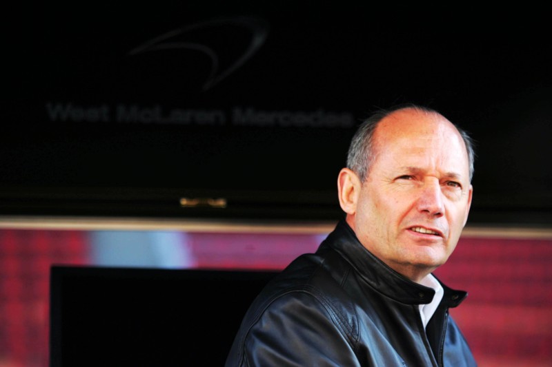 H McLaren θα μπορούσε να έχει τον M.Schumacher αποκαλύπτει ο R.Dennis