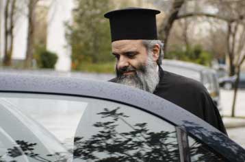 «Αισθάνομαι ένοχος, γιατί πρότεινα τον Γιοσάκη» ομολογεί ο Θεόκλητος