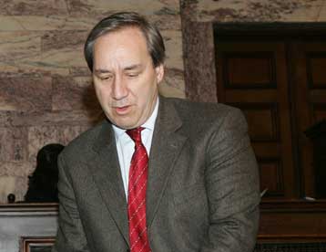 Αντιπαράθεση κυβέρνησης – αντιπολίτευσης στην ενημέρωση της Βουλής για το Ecofin