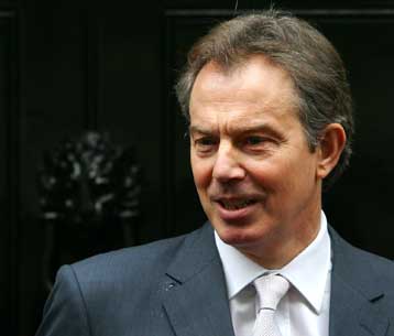 Το βλέμμα της διεθνούς κοινότητας έχει στραφεί στη Δαμασκό, προειδοποιεί ο Μπλερ