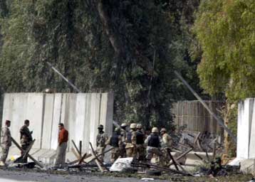 Δέκα νεκροί από διπλή βομβιστική επιθέση στη Βαγδάτη