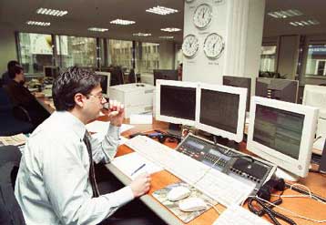 Προσφορές 9 δισ. ευρώ για το 30ετές ομόλογο