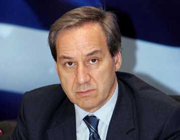 «Ήπια προσαρμογή» και για τα επόμενα χρόνια υπόσχεται ο Γ.Αλογοσκούφης