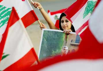 Την πλήρη αποχώρηση της Συρίας από το Λίβανο ζητά η αντιπολίτευση