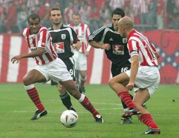 Στις 18:15 θα αρχίσει τελικώς το ντέρμπι ΠΑΟΚ-Ολυμπιακού στην Τούμπα