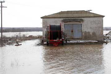 Ανατίναξη αναχωμάτων στον Έβρο για να αποσοβηθεί ο κίνδυνος πλημμύρας στις οικίες