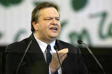 Εγκρίθηκαν ομόφωνα το Καταστατικό, οι Θέσεις και η νέα Διακήρυξη του ΠΑΣΟΚ