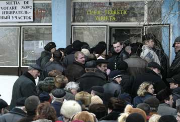 Προβάδισμα των κομμουνιστών στις εκλογές της Μολδαβίας δείχνουν τα exit polls