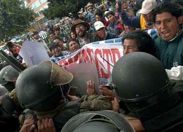 Την παραίτησή του προανήγγειλε ο πρόεδρος της Βολιβίας Κάρλος Μέσα