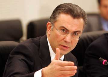 Υπόθεση του πρωθυπουργού ο ανασχηματισμός, δηλώνει ο Θ.Ρουσόπουλος