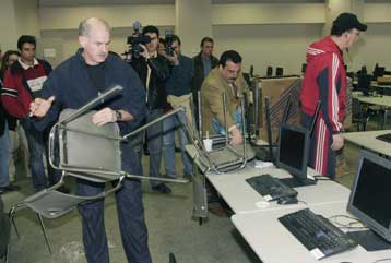 Απογοήτευση από τον ένα χρόνο διακυβέρνησης της ΝΔ διαπιστώνει ο Γ.Παπανδρέου