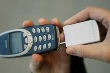 Νέα μπαταρία για κινητά φορτίζεται σε μόλις έξι λεπτά