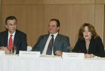 Αντιλαϊκή χαρακτηρίζει το ΚΚΕ την ομιλία του Κ.Καραμανλή – «Απολογητικός» λέει ο ΣΥΝ