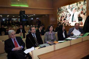 Τη «μαύρη βίβλο της αναξιοπιστίας» της κυβέρνησης παρουσίασε το ΠΑΣΟΚ