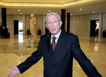 Ο παραιτηθείς Καράμι λαμβάνει πάλι εντολή σχηματισμού κυβέρνησης στο Λίβανο