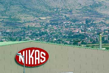 Πυρκαγιά κατέκαψε το εργοστάσιο αλλαντικών της Νίκας στα Σκόπια