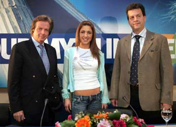 Στο πλευρό της Έλενας Παπαρίζου το υπουργείο Τουριστικής Ανάπτυξης και ο ΕΟΤ