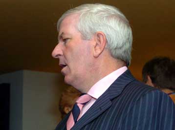 Προειδοποιητική επιστολή για το «βασικό μέτοχο» φέρεται να εισηγείται ο ΜακΚρίβι