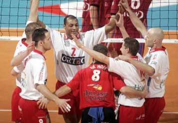 Στον τελικό του Top Teams Cup προκρίθηκε ο Ολυμπιακός, θα αντιμετωπίσει τη Νεσελάντε