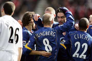 Στα ημιτελικά του FA Cup Αρσεναλ και Μάντσεστερ, νικώντας Μπόλτον και Σαουθάμπτον