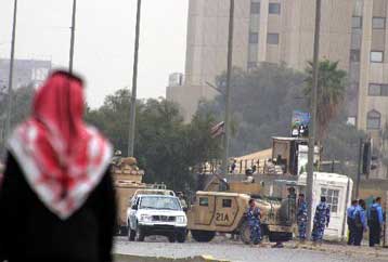 Μπαράζ επιθέσεων των Ιρακινών ανταρτών σε Βαγδάτη και Χίλα με έξι νεκρούς