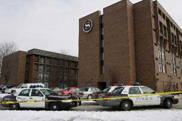 Οκτώ νεκροί από επίθεση ενόπλου στη διάρκεια θρησκευτικής τελετής στις ΗΠΑ