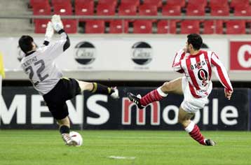 Ισοπαλία με 1-1 στο ντέρμπι Ολυμπιακού-ΑΕΚ και καμία αλλαγή στην κορυφή