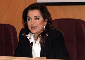 Για «οικογειακούς λόγους απουσίασα» από την ορκωμοσία Παπούλια, λέει η Ντ.Μπακογιάννη