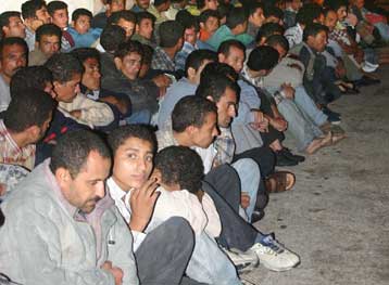 Περισσότεροι από 400 λαθρομετανάστες το τελευταίο διήμερο στην Ιταλία