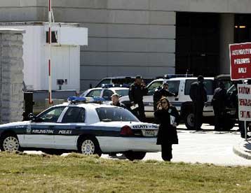 Συναγερμό σήμανε στο Πεντάγωνο ο εντοπισμός «ύποπτης» επιστολής