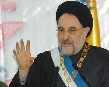 Και γραμματόσημο με την πρόοδό του στην πυρηνική τεχνολογία παρουσίασε το Ιράν