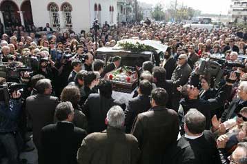 Τελευταίο χειροκρότημα για το μεγάλο λαϊκό συνθέτη Σταύρο Κουγιουμτζή