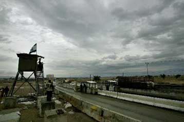 Επίσημη ισραηλινή παράδοση του ελέγχου της Ιεριχούς στους Παλαιστινίους