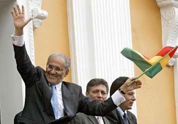 Τη διεξαγωγή πρόωρων εκλογών ζητά ο πρόεδρος της Βολιβίας Κάρλος Μέσα