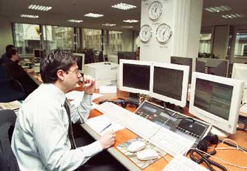 Περιορισμένη βελτίωση της ανταγωνιστικότητας τη διετία 2005-2006 βλέπει ο ΟΟΣΑ