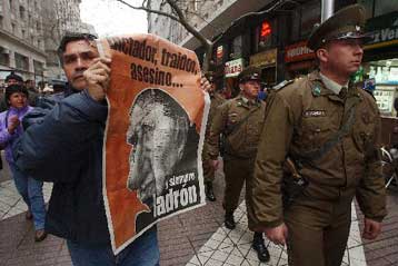 «Κομπόδεμα» 13 εκατ. δολαρίων σε 125 τράπεζες διατηρούσε ο δικτάτορας Πινοτσέτ