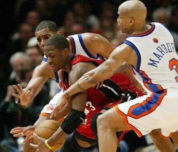 Σπουδαία εκτός έδρας νίκη για τους Μαϊάμι Χιτ επί των Νικς της Νέας Υόρκης με 98-96