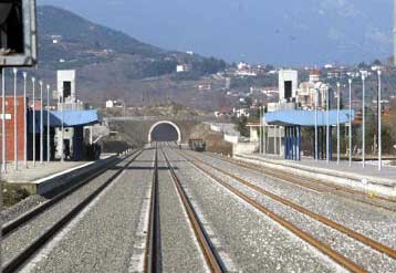 Προειδοποιητική επιστολή της Κομισιόν για την αγορά σιδηροδρομικών υπηρεσιών