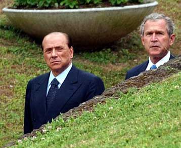 Αναδίπλωση Μπερλουσκόνι στην απόσυρση των Ιταλών από το Ιράκ μετά από τηλεφώνημα Μπους