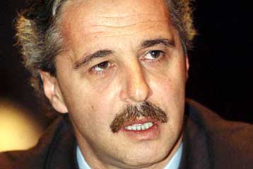 Για αδράνεια και επανάληψη κατηγορεί τον υπουργό Μεταφορών ο Γ.Μανιάτης του ΠΑΣΟΚ