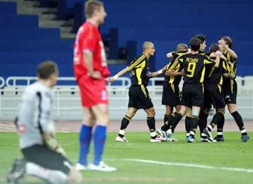 Στα ημιτελικά η ΑΕΚ, νίκησε 2-0 τον Πανιώνιο στο ΟΑΚΑ και περιμένει τον Ολυμπιακό