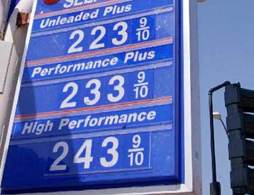 Νέο ρεκόρ στην τιμή του πετρελαίου σε ΗΠΑ και Λονδίνο